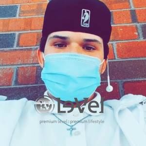 Meet your Posher, Casey